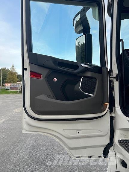 Scania R660 Umpikorikuorma-autot