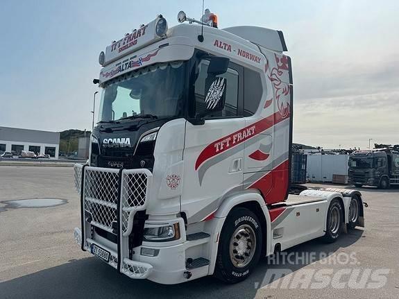 Scania S540 6X2 Vetopöytäautot