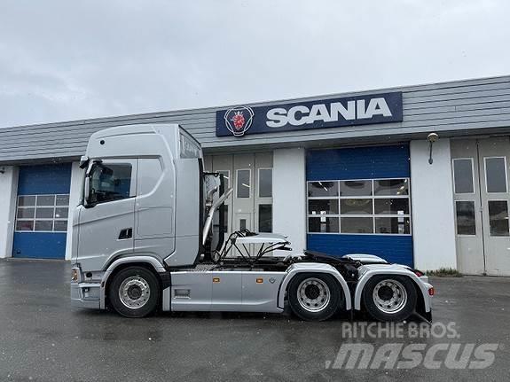 Scania S770 A6x4NB Vetopöytäautot
