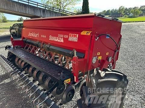 Simulta 2500LB Lannoitteenlevittimet