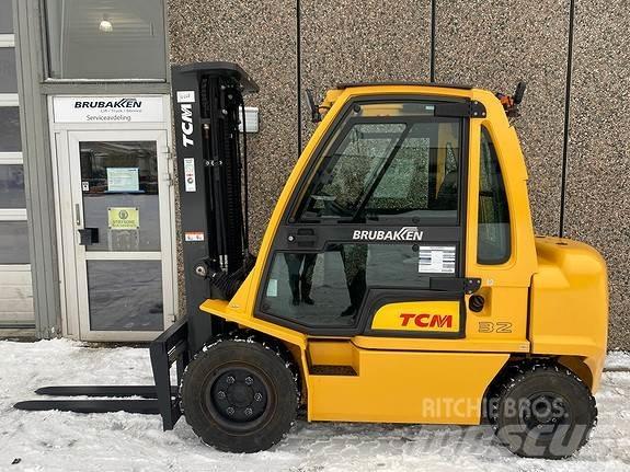 TCM FD32 Dieseltrukit