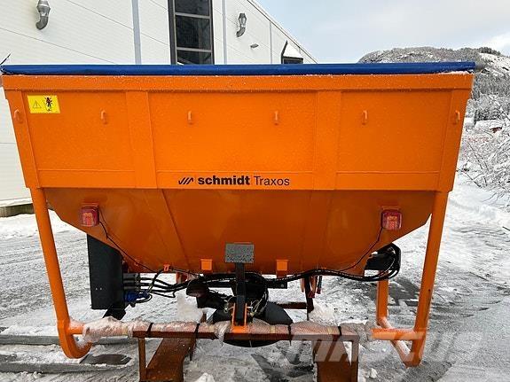  Traxos S15 VEP-490 Hiekan- ja suolanlevittimet