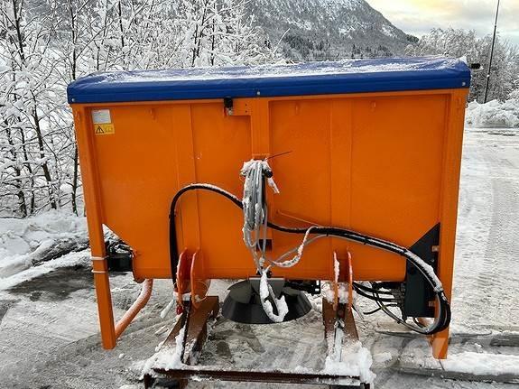  Traxos S15 VEP-490 Hiekan- ja suolanlevittimet