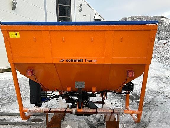  Traxos S15 VEP-490 Hiekan- ja suolanlevittimet