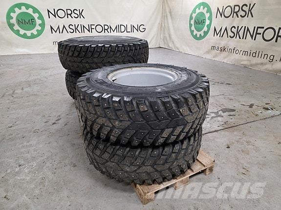  TRI 2 Vinterdekk Traktorit