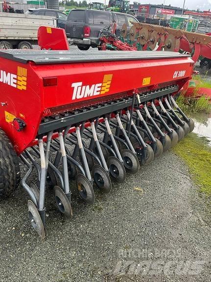 Tume CK3000 Lannoitteenlevittimet