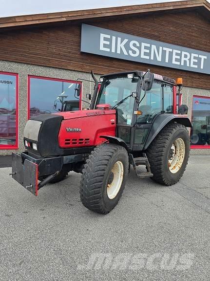 Valtra 6400 Traktorit