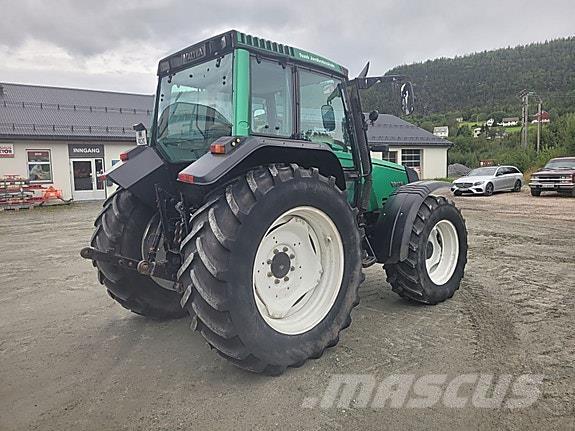 Valtra 6750-4 Traktorit