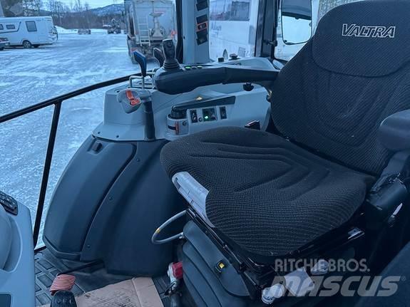 Valtra A105H Traktorit