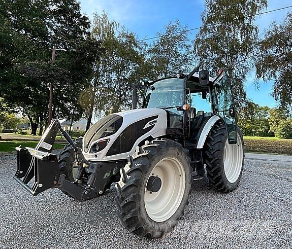 Valtra A114 Traktorit