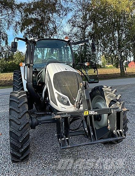 Valtra A114 Traktorit