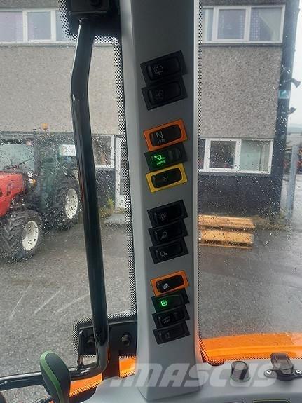 Valtra A114 Traktorit