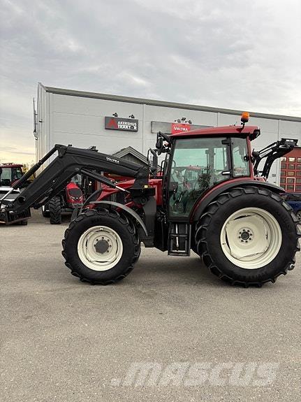 Valtra A134 Traktorit