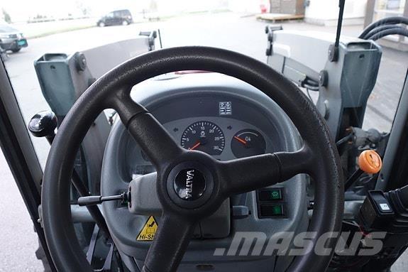 Valtra A85 Traktorit