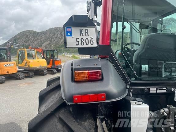 Valtra A93 Traktorit