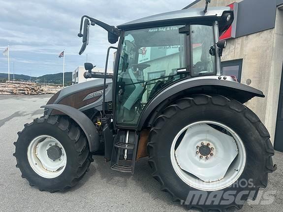 Valtra A94 Traktorit