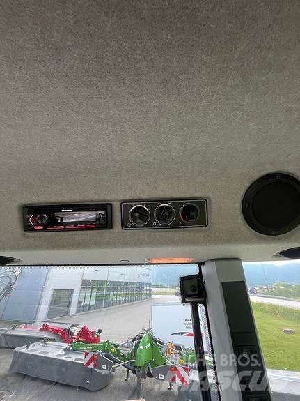 Valtra G115A Traktorit