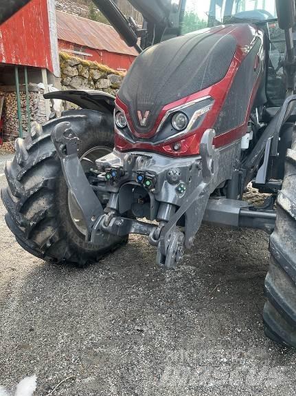 Valtra G125A Traktorit