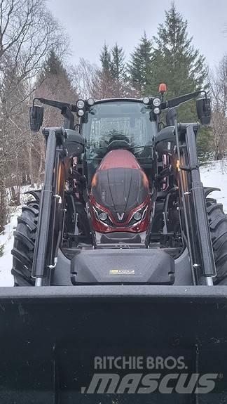 Valtra G135A Traktorit