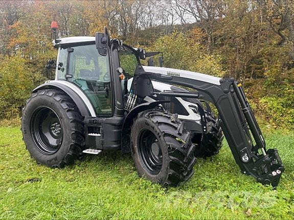 Valtra G135A Traktorit