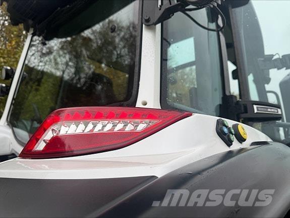 Valtra G135A Traktorit