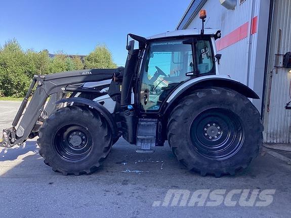 Valtra N 114E Traktorit