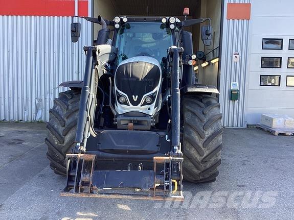 Valtra N 114E Traktorit