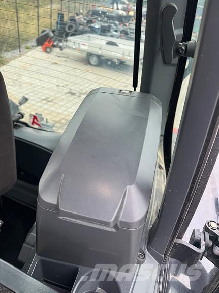 Valtra N 175 Traktorit