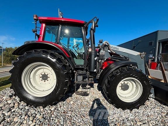 Valtra N123H Traktorit
