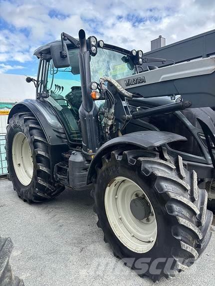 Valtra N134 Active Traktorit