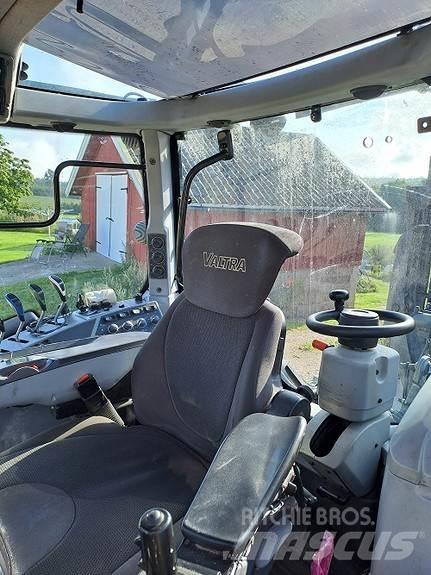 Valtra N154eA Traktorit