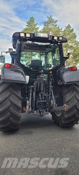 Valtra N163 Traktorit