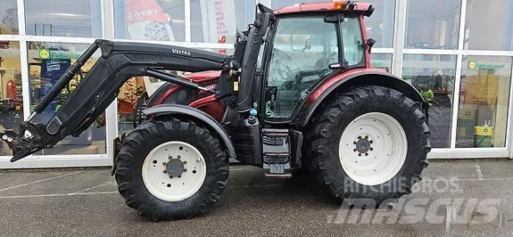 Valtra N174 Traktorit