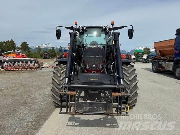 Valtra N174 Traktorit