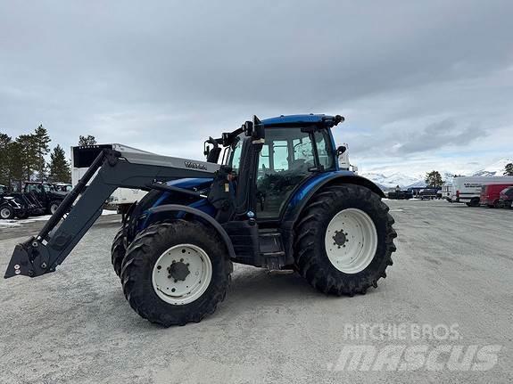 Valtra N174D Traktorit