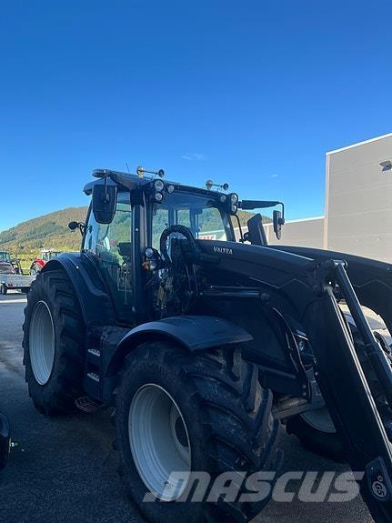 Valtra N174D Traktorit