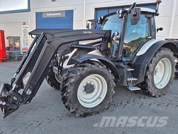 Valtra N175D. Traktorit