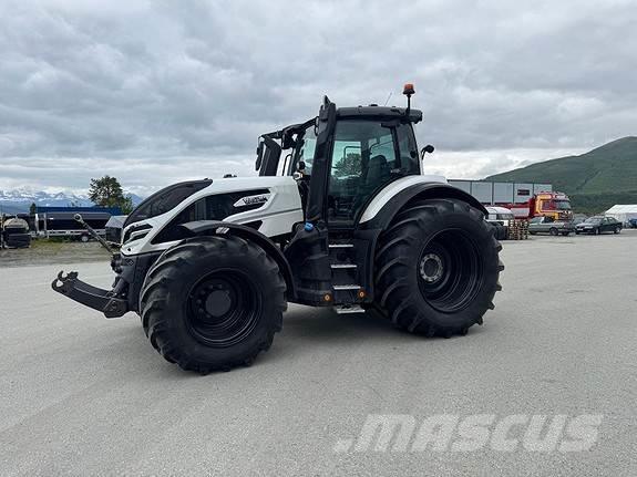 Valtra Q305 Traktorit