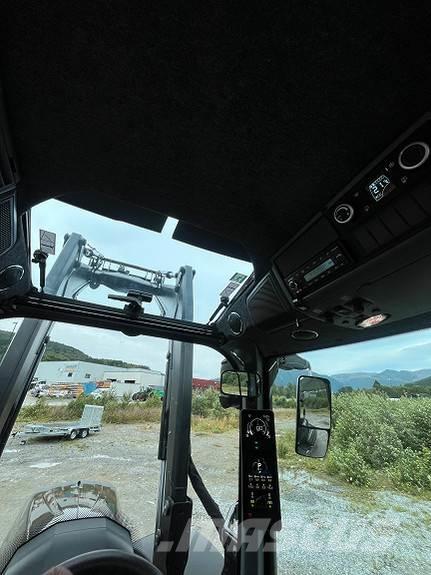 Valtra Q305 Traktorit