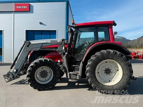 Valtra T 213 V Traktorit