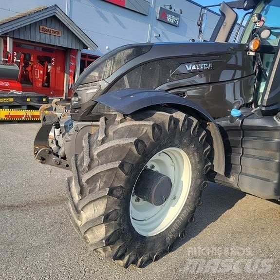 Valtra T 254 Traktorit
