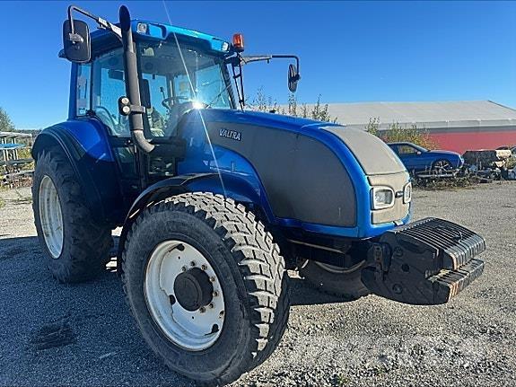 Valtra T150 Traktorit