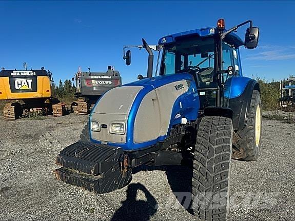 Valtra T150 Traktorit