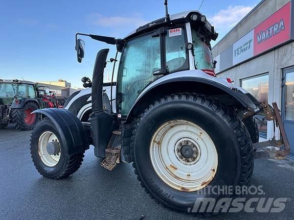 Valtra T174 Versu Traktorit
