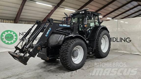 Valtra T182 Traktorit