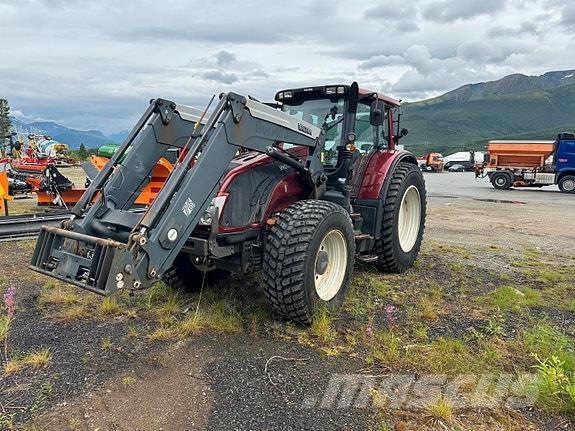 Valtra T203 Traktorit