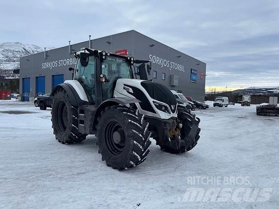 Valtra T234 Traktorit
