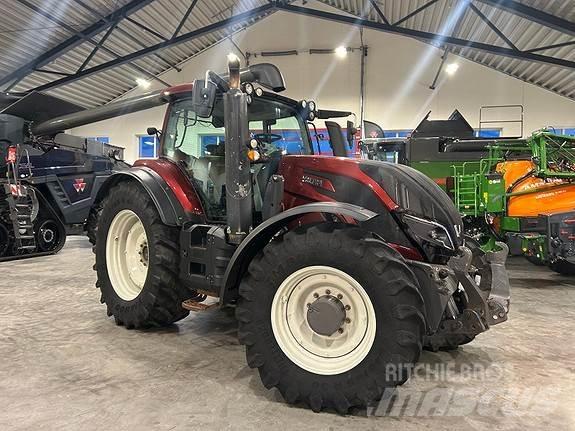 Valtra T234 Traktorit