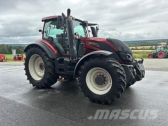 Valtra T234 Traktorit