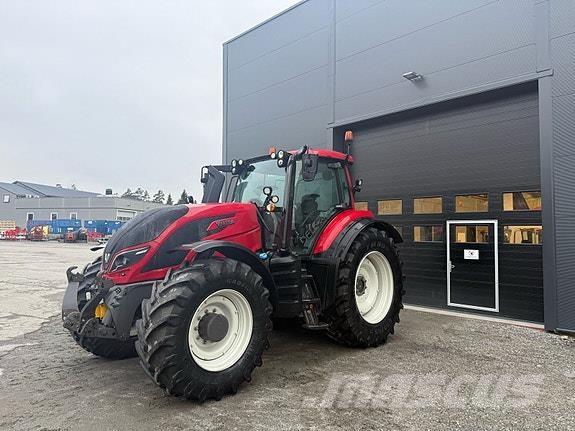 Valtra T234D Traktorit
